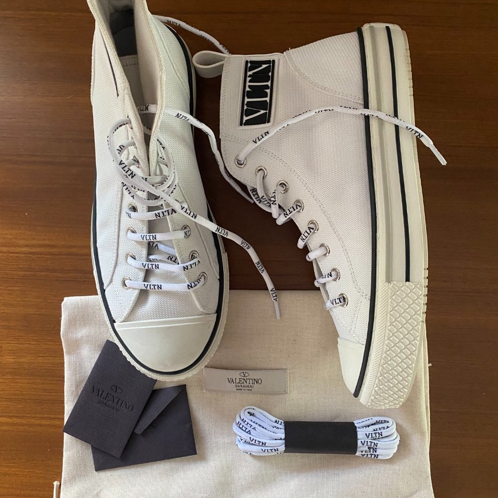 Valentino Garavani VLTN White Black High Top Logo Sneakers Size 39 (Unisex/Fits